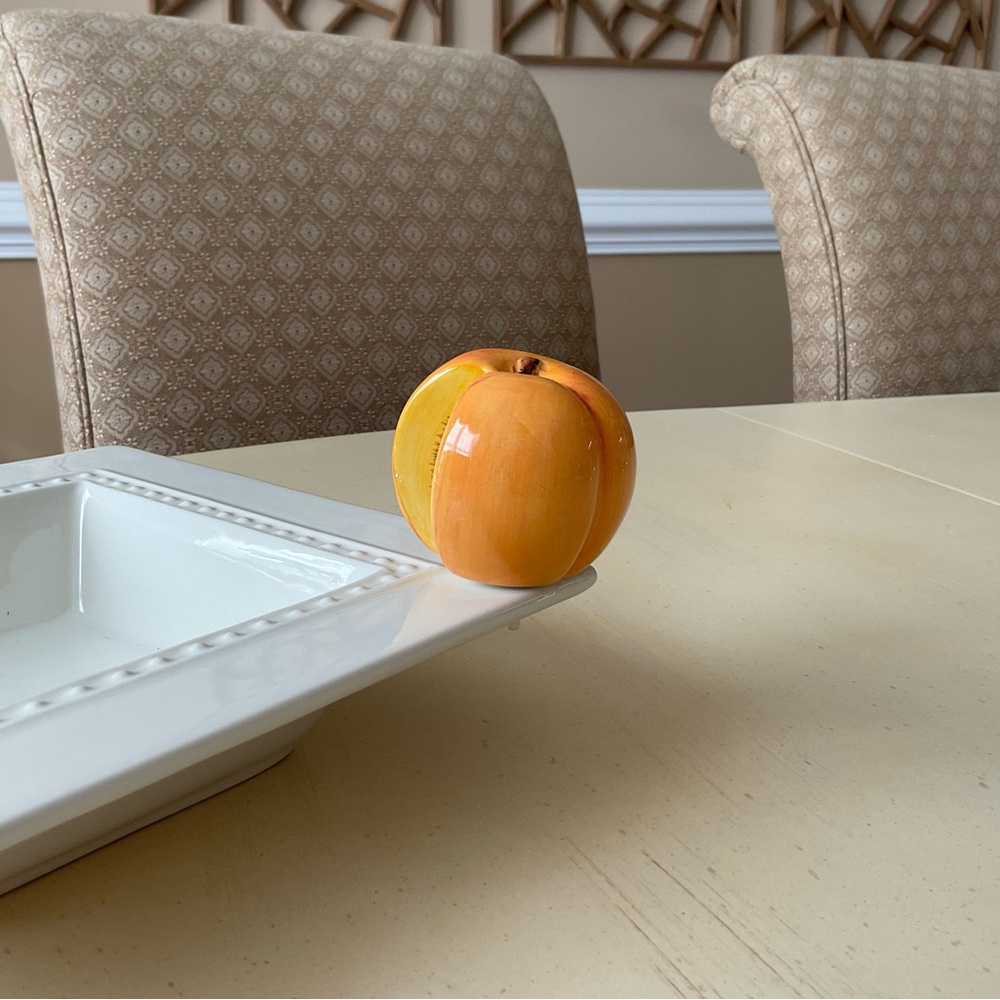 Juicy Ripe Peach Platter Decoration 🍑 - Picture 2 of 6